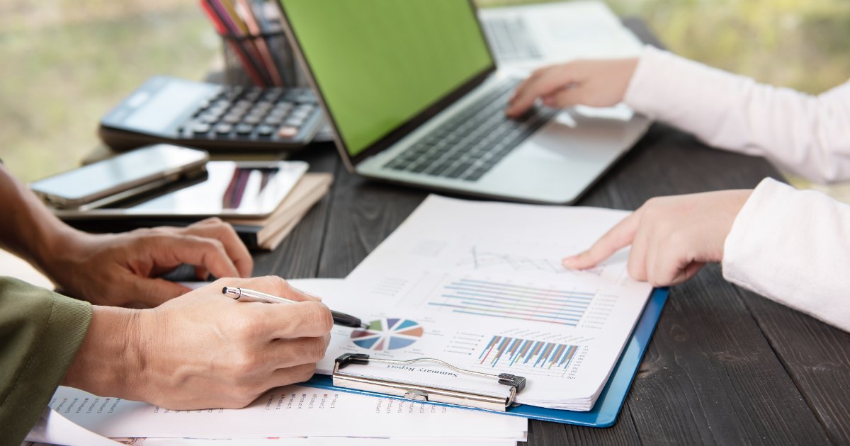 "Independent equity research service team analyzing financial reports and market data for investment insights"